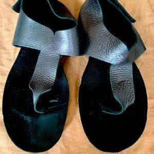 Metallic sandal size 37 1/2 metallic grey (gun metal)